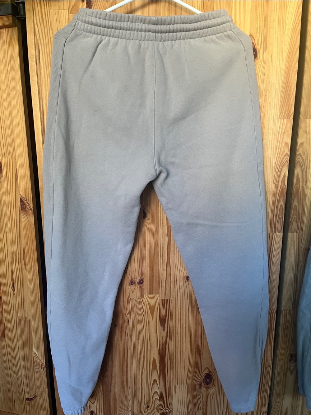 Aritzia grey Boyfriend Fit SweatFleece joggers (size S) - Picture 6 of 8